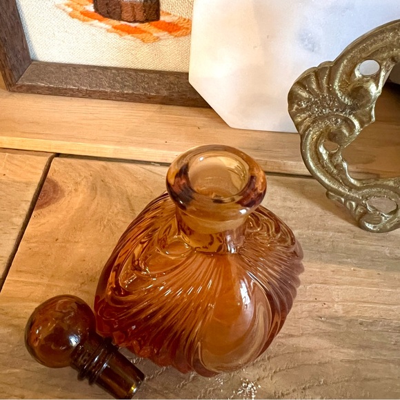 Vintage Art Deco Dark Amber Glass Perfume Bottle With Stopper - Picture 4 of 5